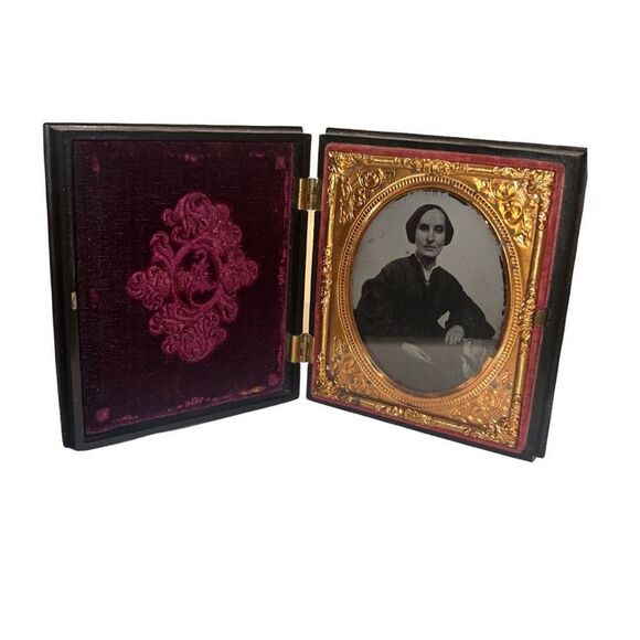Antique Union Case Thermoplastic Daguerreotype Sweetheart Black & White Image - Picture 1 of 11